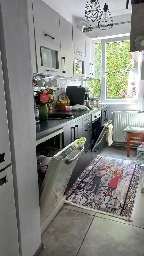 BRASADAS vinde ap 3 cam etaj 1 14 Mai. - Poză 3