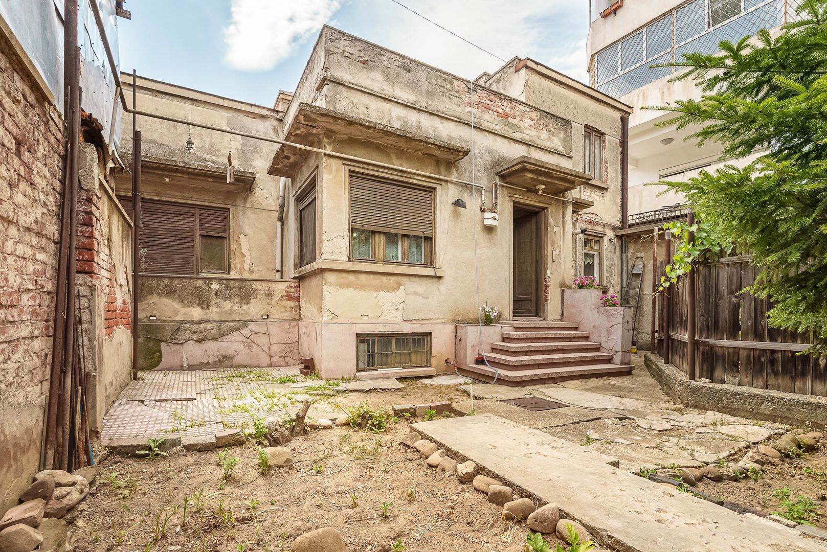 FERDINAND - Oborul Nou | Casa individuala 276mp teren| Renovare facila - Poză 1