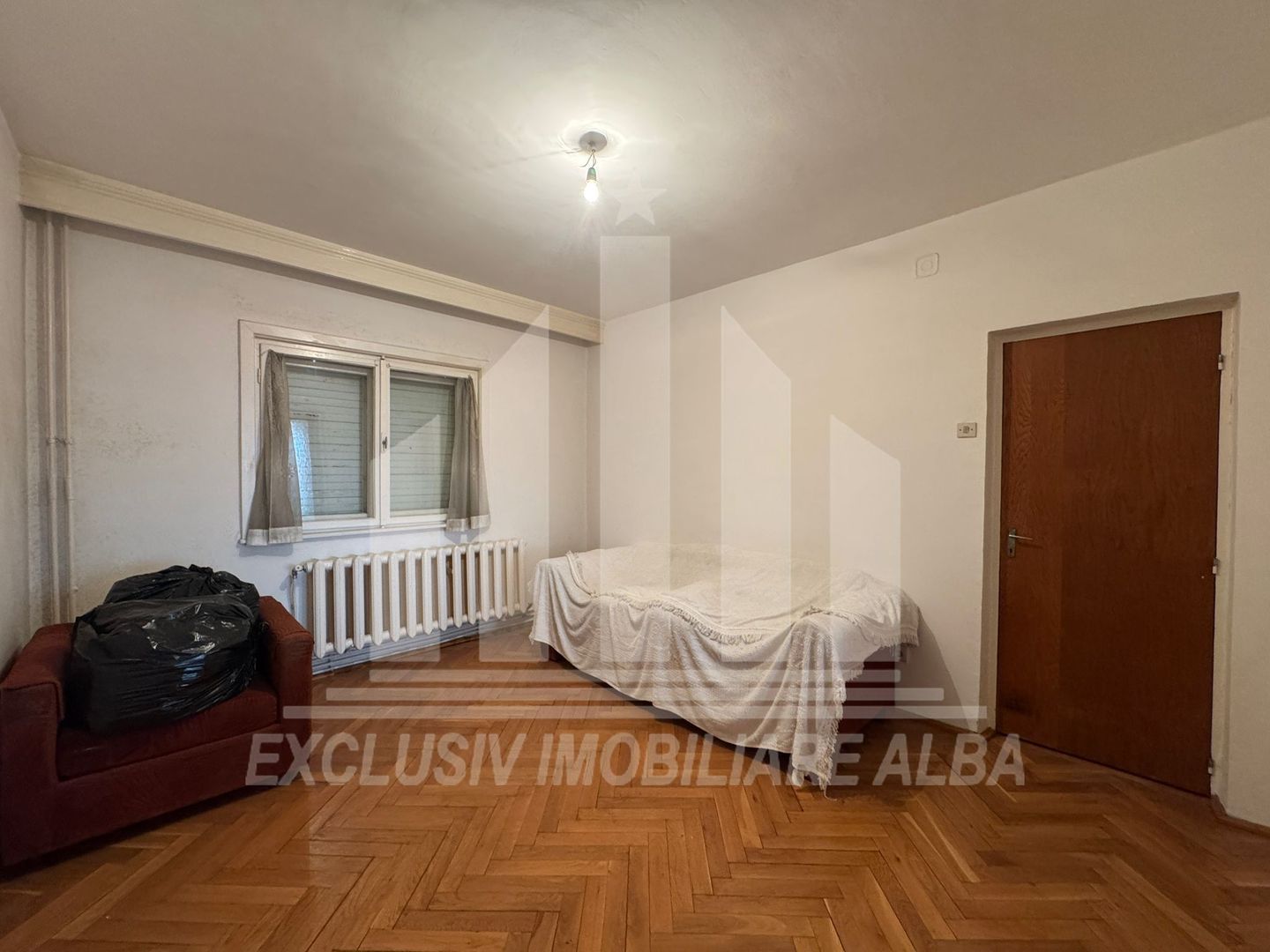 Apartament cu 3 camere decomandate, 2 bai, garaj, Caroline - Poză 7