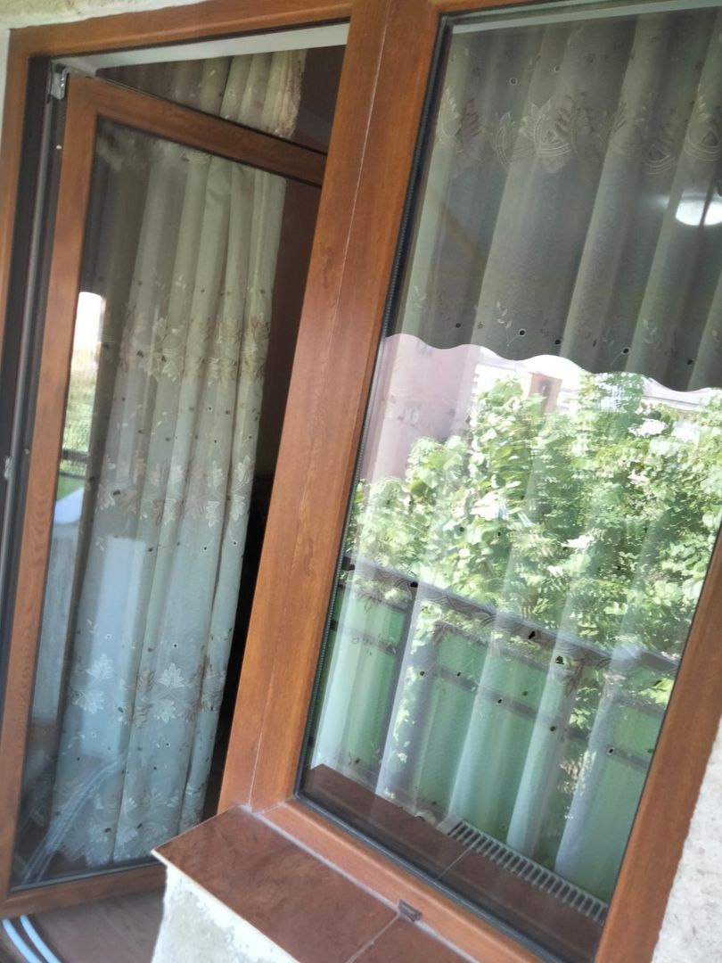 BRASADAS vinde apt. cu 2 camere la etajul 4 in Micro 17. - Poză 7