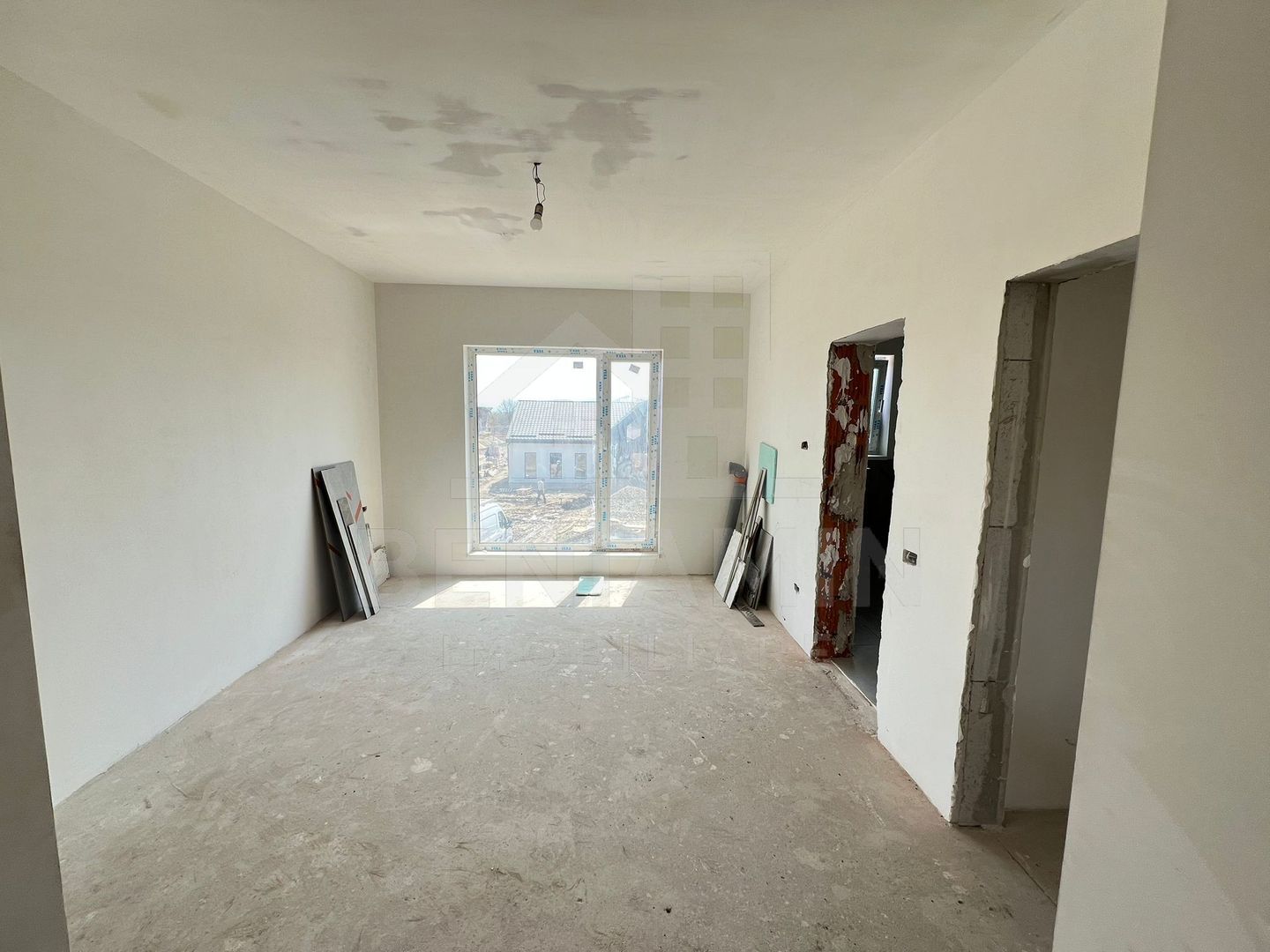 Casa-5 camere-P+1+P-147mp utili-600mp teren-Utilitati-Sanpetru - Poză 5