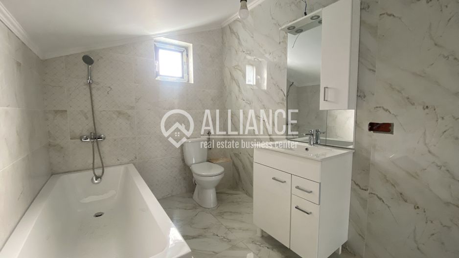 Valu lui Traian (COD 07) Casă P+M cu 5 camere, teren de 517 mp - Poză 18