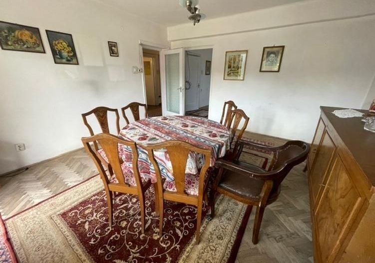 Apartament în Zonă Centrală – Ideal pentru locuit sau investiție. - Poză 2