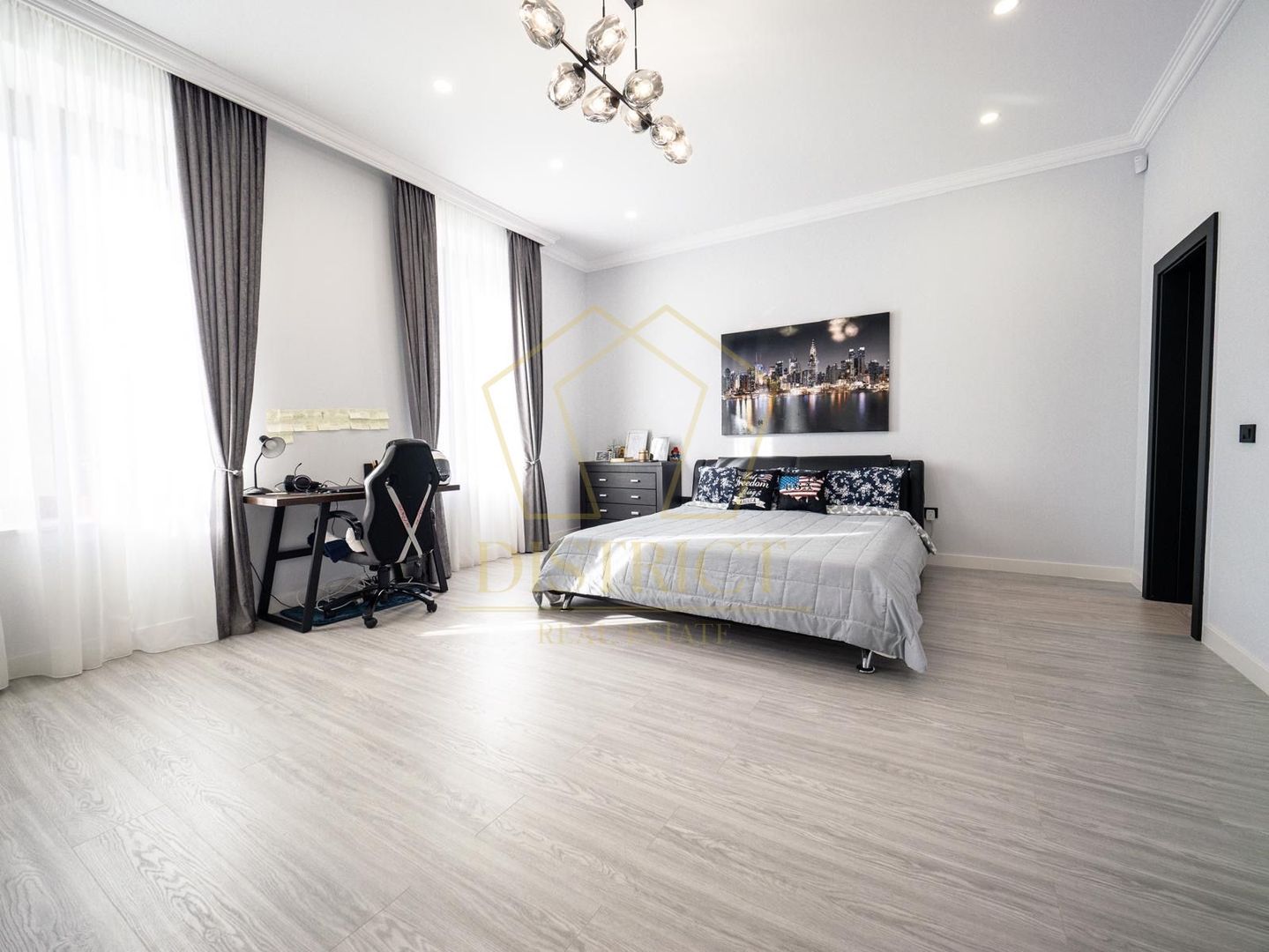 Vilă de LUX cu piscină, 278 mp utili și teren de 1.780 mp I Sag - Poză 17