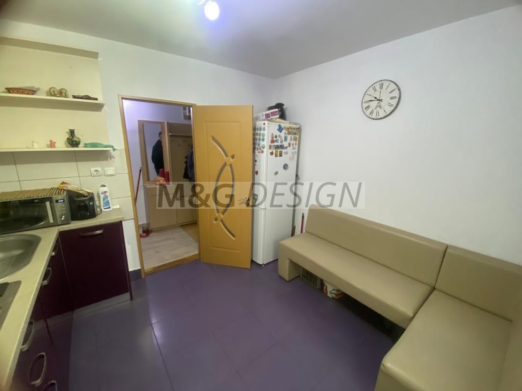 4 camere decomandat mobilat utilat  etaj 1 centrala Complexul studentesc Olimpia - Poză 9