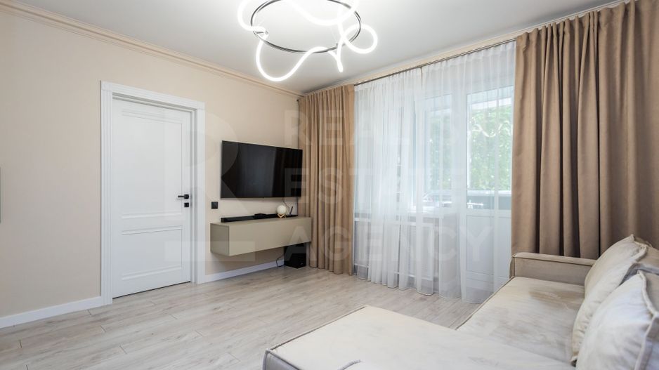 Vânzare, apartament, 2 camere str. Mihail Sadoveanu, Ciocana - Poză 1
