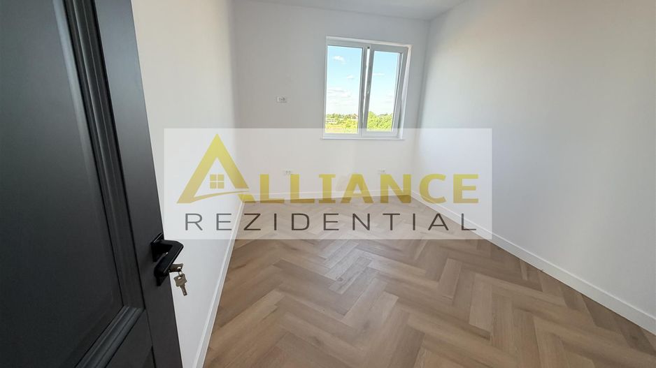 Casă individuală 4 camere  3 băi 145 mp utili ! - Poză 8
