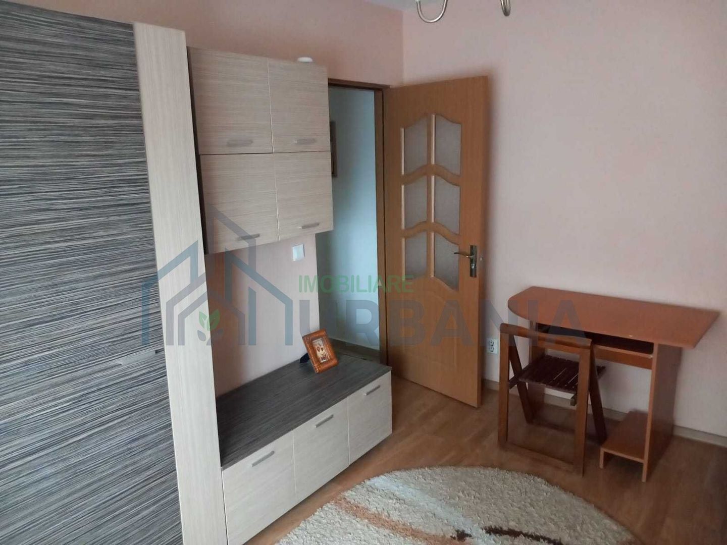 Inchiriez apartament cu o cameră ultracentral - Poză 2