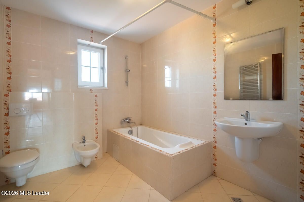 Cernica - Intre Lac si Padure, Vila luxoasa 946 MP, teren 1382 MP - Poză 89