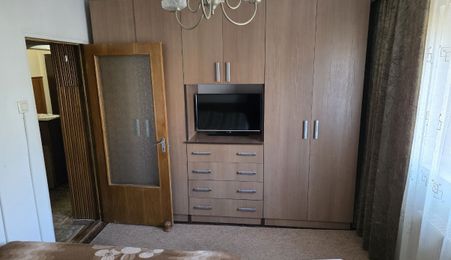 Apartament 3 camere , Etaj 2, Str. Iosif Vulcan