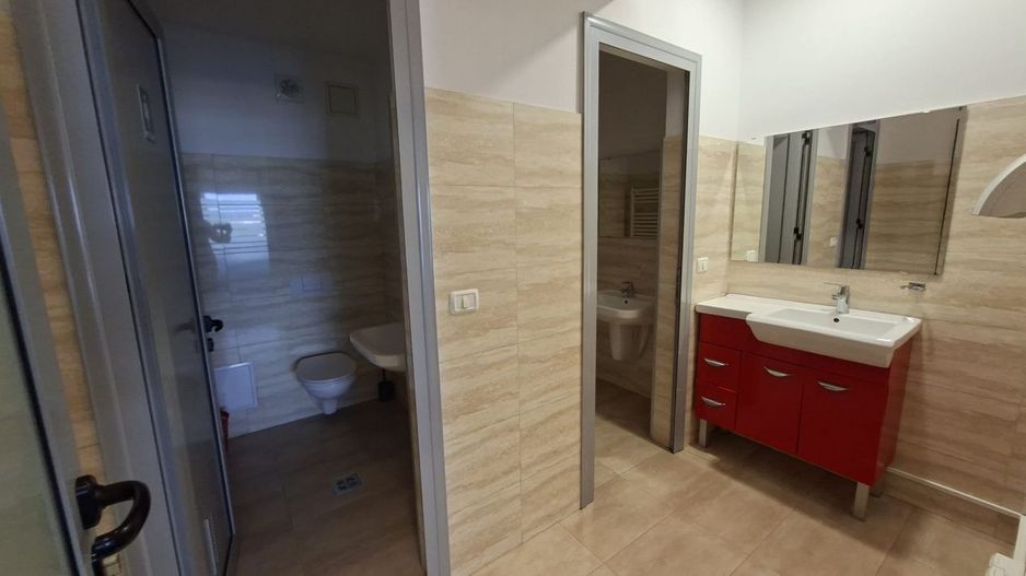Spațiu Birouri Ultracentral Pitești 265 mp clasa A - Poză 11