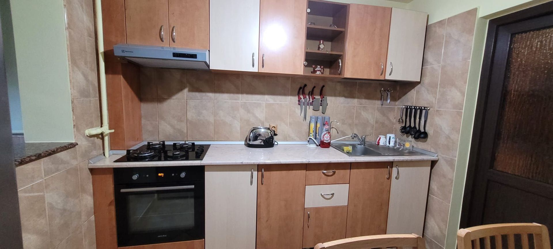 AP. 3 CAMERE DRISTOR, BLOC REABILITAT, CENTRALA PROPRIE, METROU 5 MIN - Poză 2