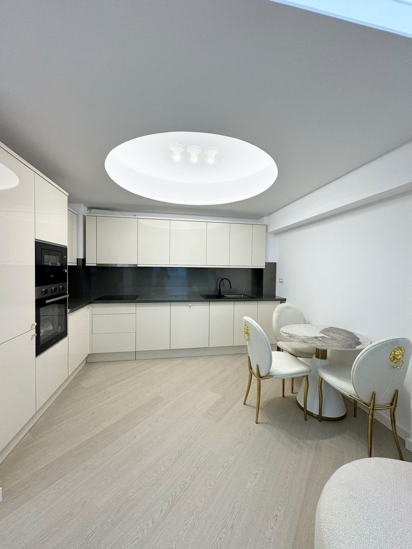 Apartament cu 3 camere de închiriat - Poză 2