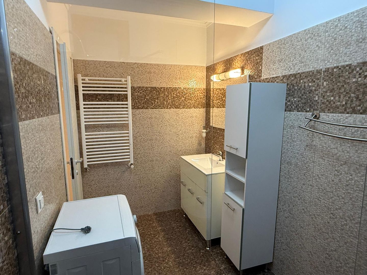 INCHIRIERE Apartament cu 3 camere in zona Aviatiei - Poză 29