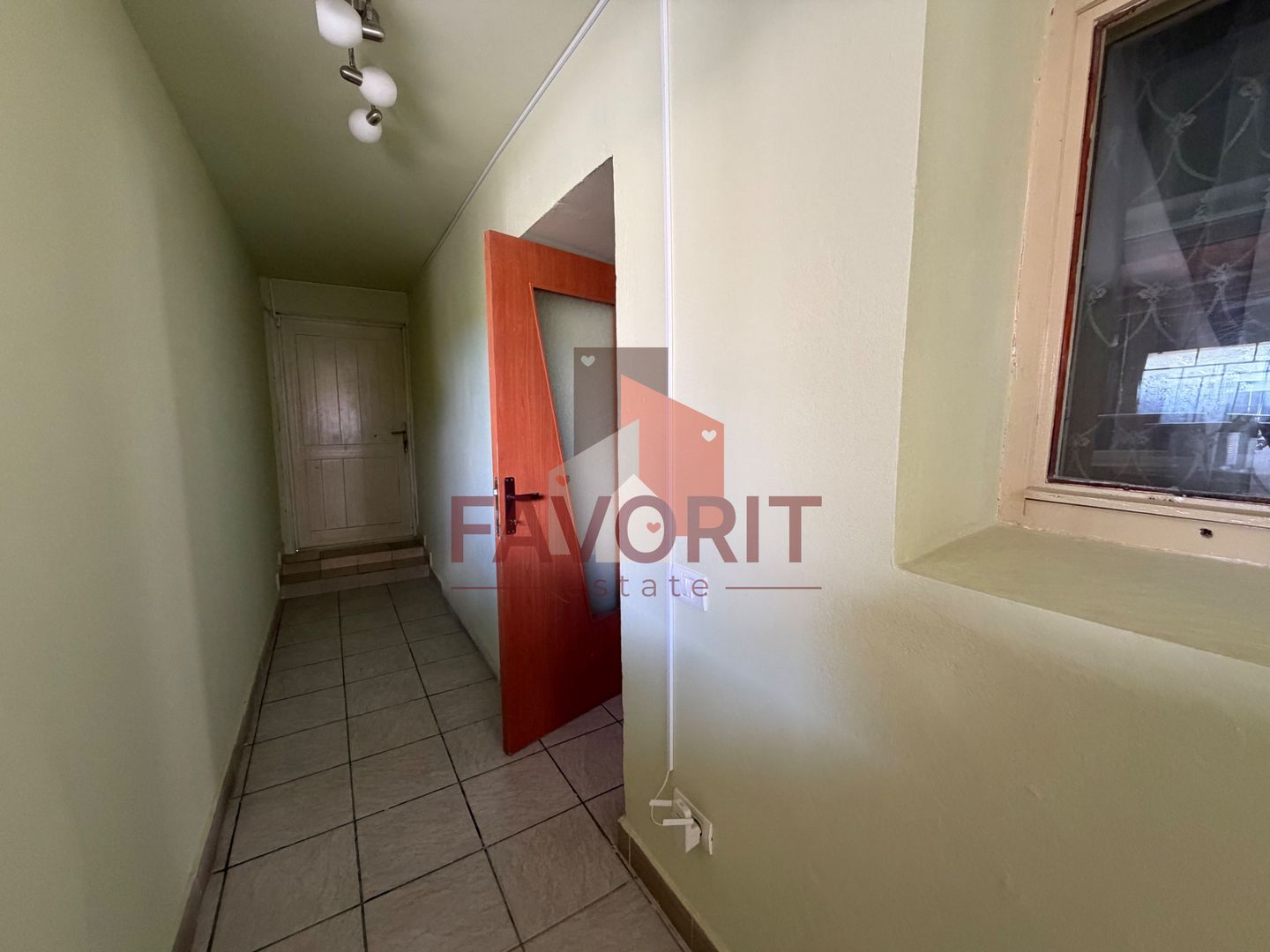 Casă +  teren 1.514 mp în Ianova | 4 camere | 2 băi - Poză 12