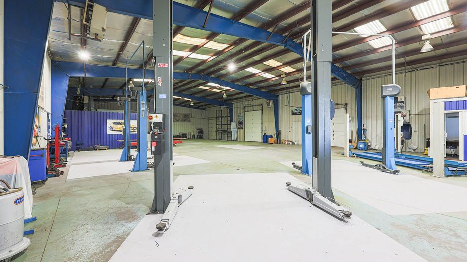 Reprezentanță auto de vânzare – Arad, Zona Industrială Micalaca Est - Poză 11