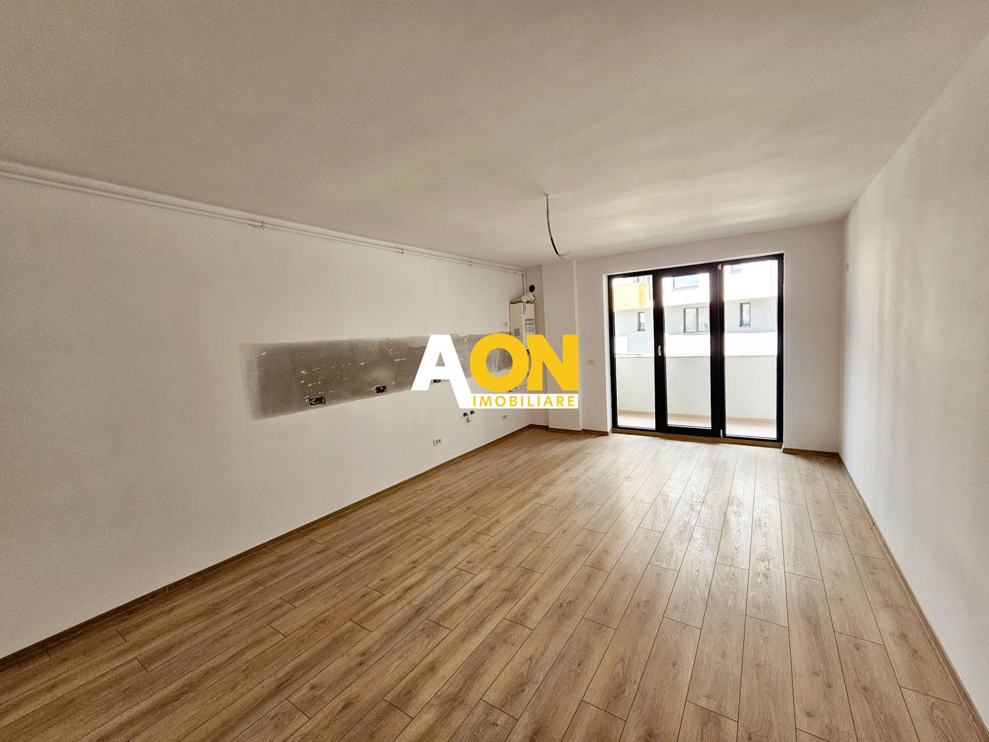 Apartament 3 camere, bloc nou, 63 mp utili + balcon, zona Centru - Poză 2