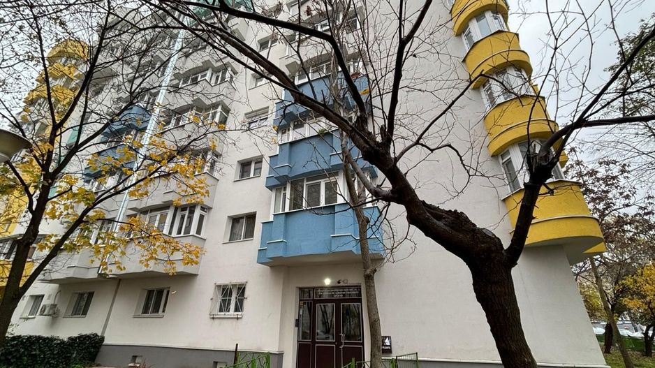 Vanzare Apartament 2 camere, 59 mp, parter, bloc reabilitat,  – Margeanului - Poză 1