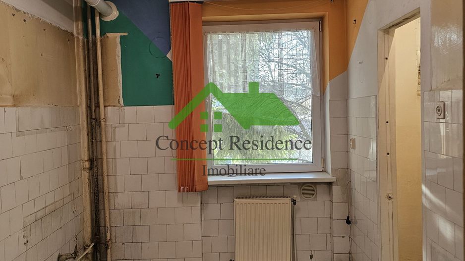 Exclusiv! Ap. 4 camere +garaj– decomandat – str. Ioan Slavici, et.1 - Poză 3