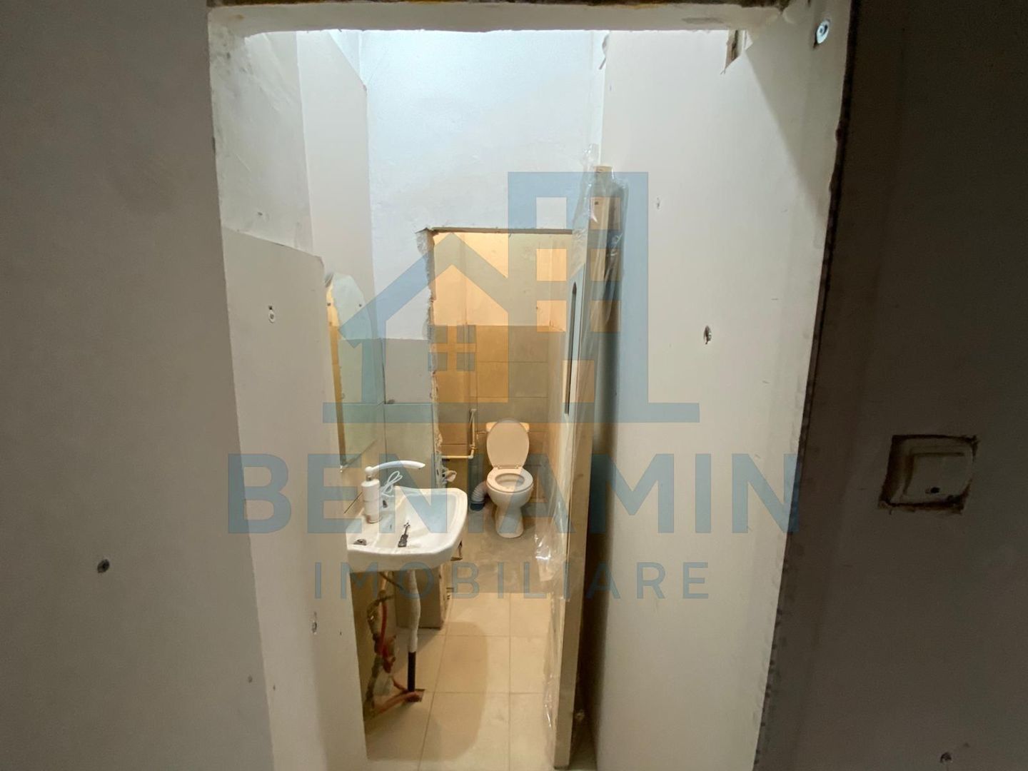 Spatiu comercial 44 mp, parter, renovabil dupa chirias, Craiovita - Poză 7