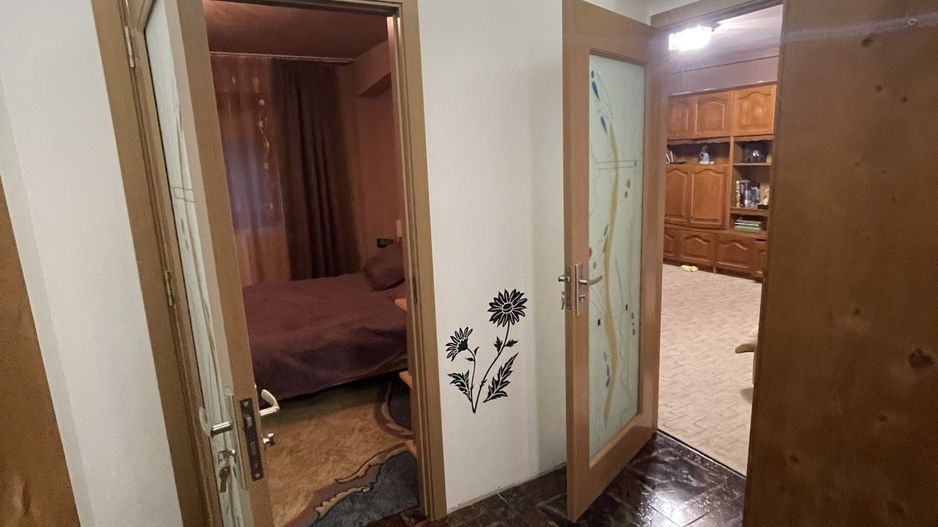 Casa S+P+E+M | 605 mp utili | 10 camere | 3 bucatarii | 4 bai | 3 terase | Garaj - Poză 34