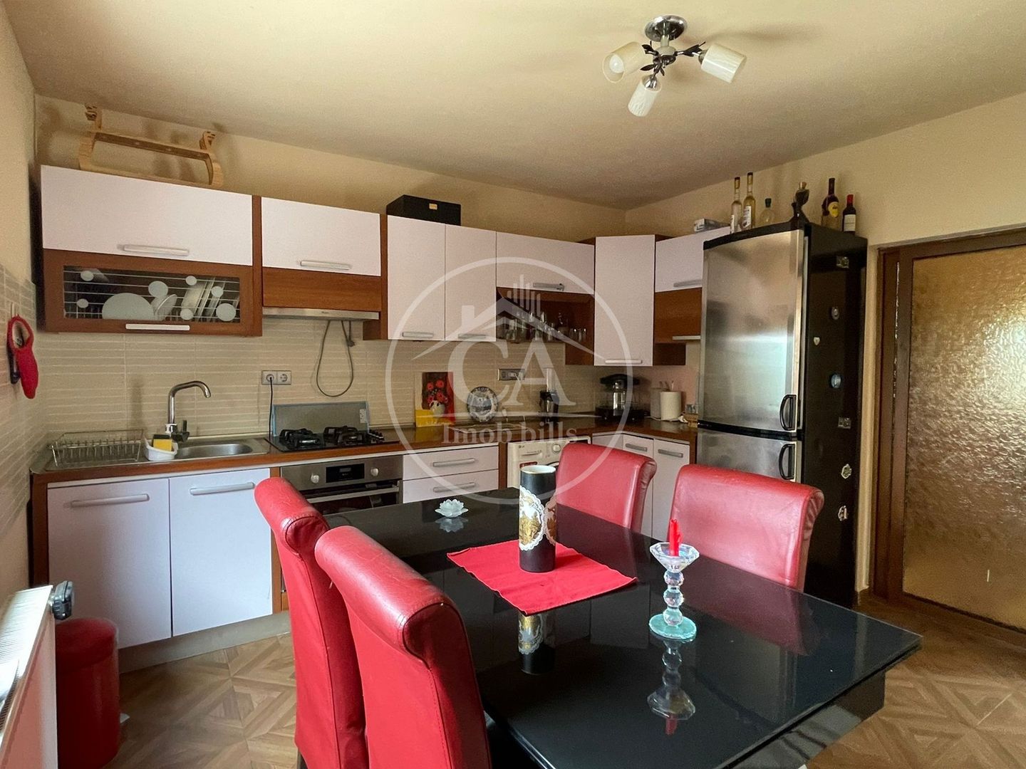 Casă de vanzare cu 3 camere în Cartierul Tineretului, Haieu, Bihor - Poză 8
