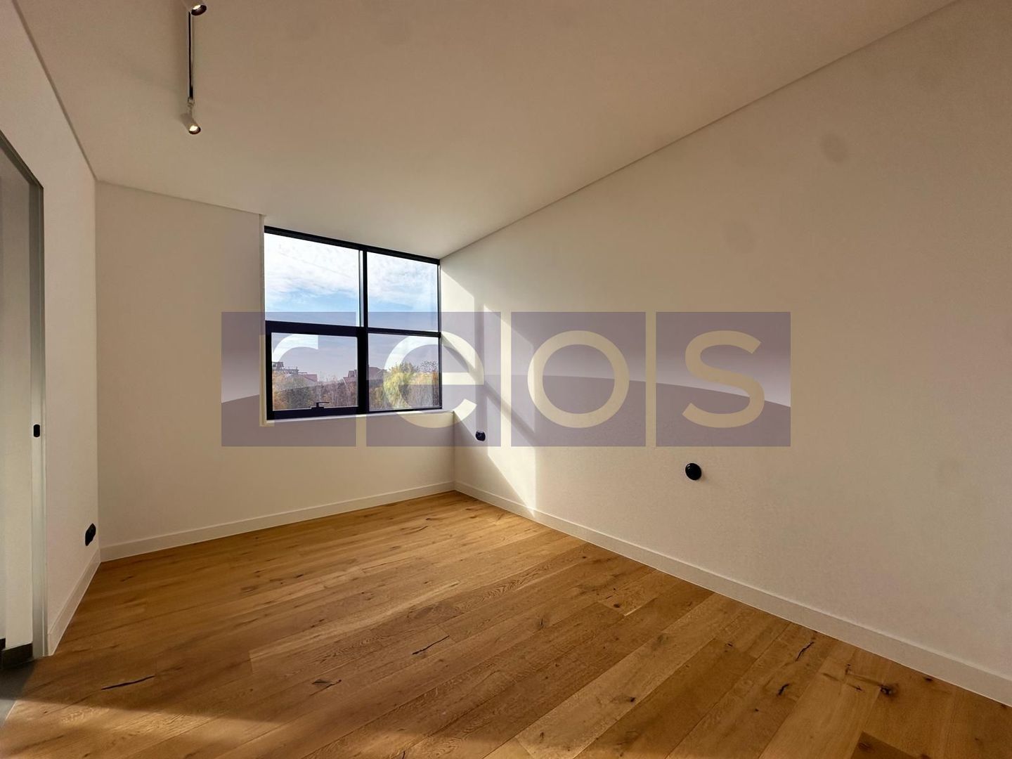 DE VANZARE PENTHOUSE 200MP | 4 CAMERE | DESIGN DEOSEBIT | FINISAJE LUX - Poză 9