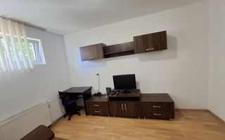 Apartament cu Potențial Investițional + Boxǎ | Zona Andrei Mureșanu - Poză 2