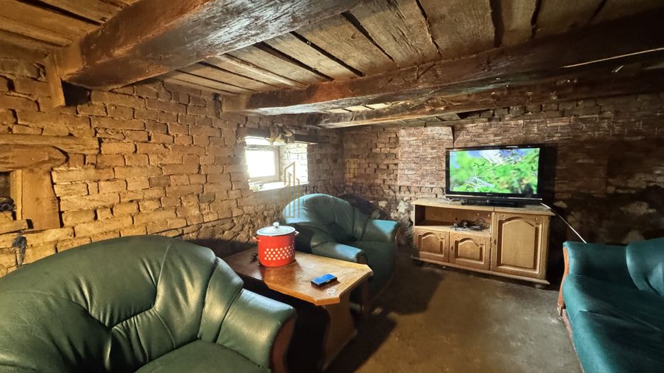 Casa de vanzare cu potential ridicat in Cornatel jud.Sibiu - Poză 14