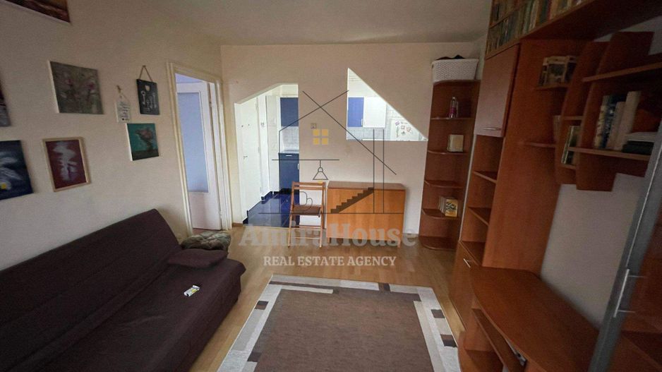 Apartament 3 camere etaj 1 zona strazii Bucegi - Poză 3