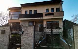 Vilă spațioasă cu 8 camere, Grădiște - Poză 24