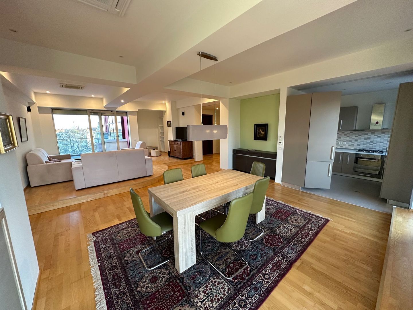 Penthouse de închiriat cu terase de 65 mp - Poză 12