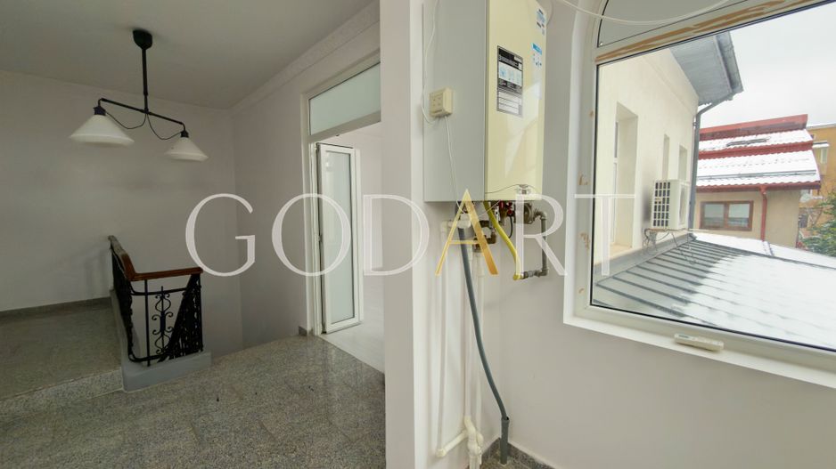 Vila spatioasa | Complet renovată | Central - Poză 25