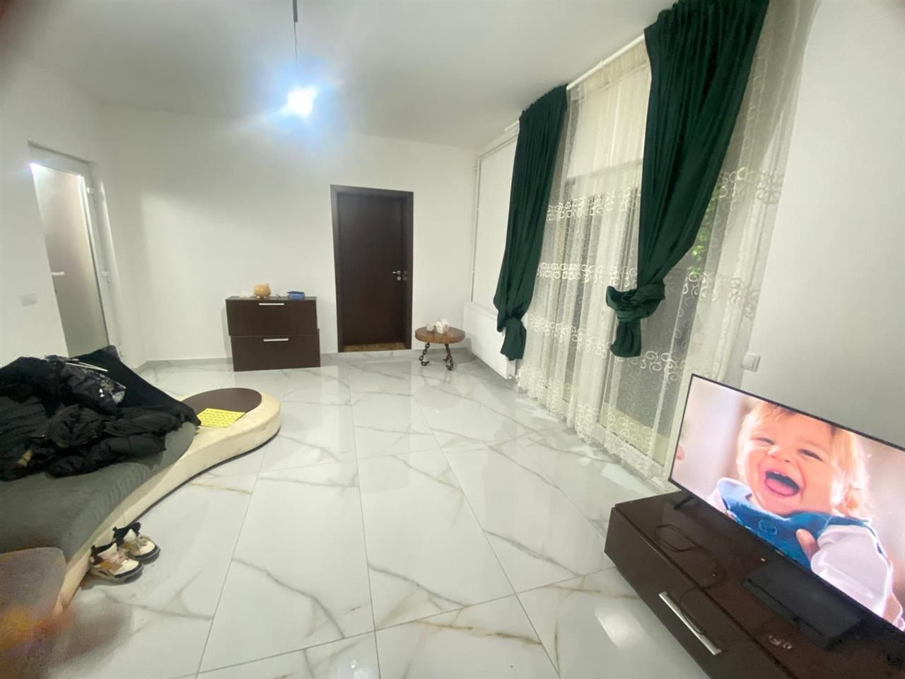 casa cu 2 apartamente Ianova 120mp centrala amenajata - Poză 12