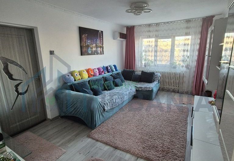 Apartament 3 camere etaj 4 de vânzare – Podu Roș, Aleea Rozelor, - Poză 2