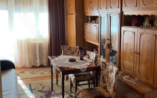 BRASADAS vinde ap  2 cam etaj 3/4 in Carpați 1. - Poză 3