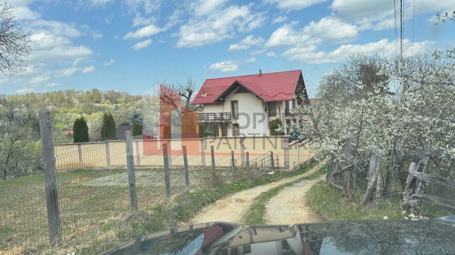 Casă 5 dormitoare + casă de oaspeți, priveliște Piatra Craiului, Sohodol-Bran - Poză 42