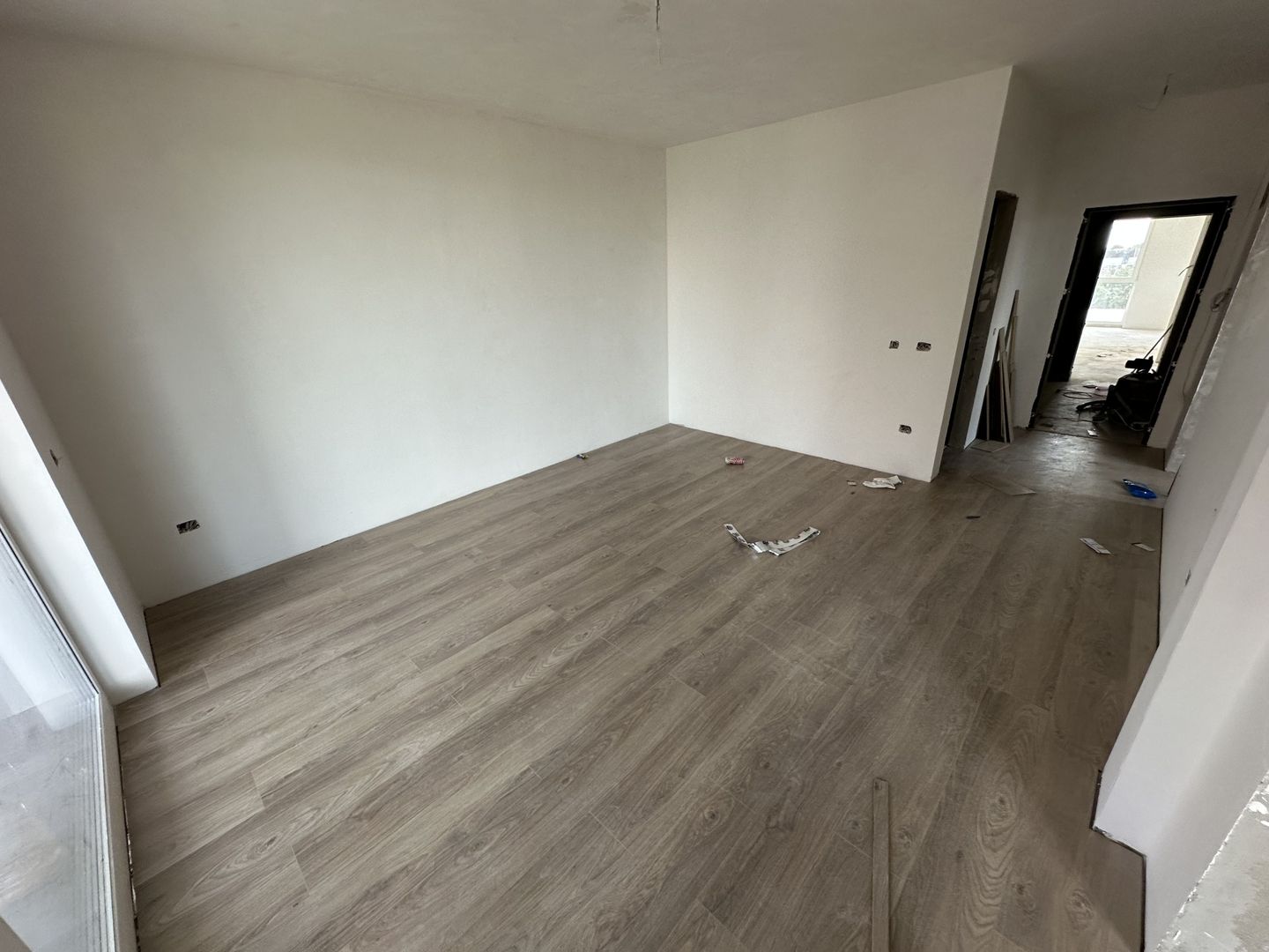 Apartment bloc nou cu lift si loc de parcare inclus - Poză 6
