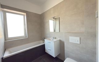 Etaj intermediar. Finisaje calitative. Loc de parcare. - Poză 3