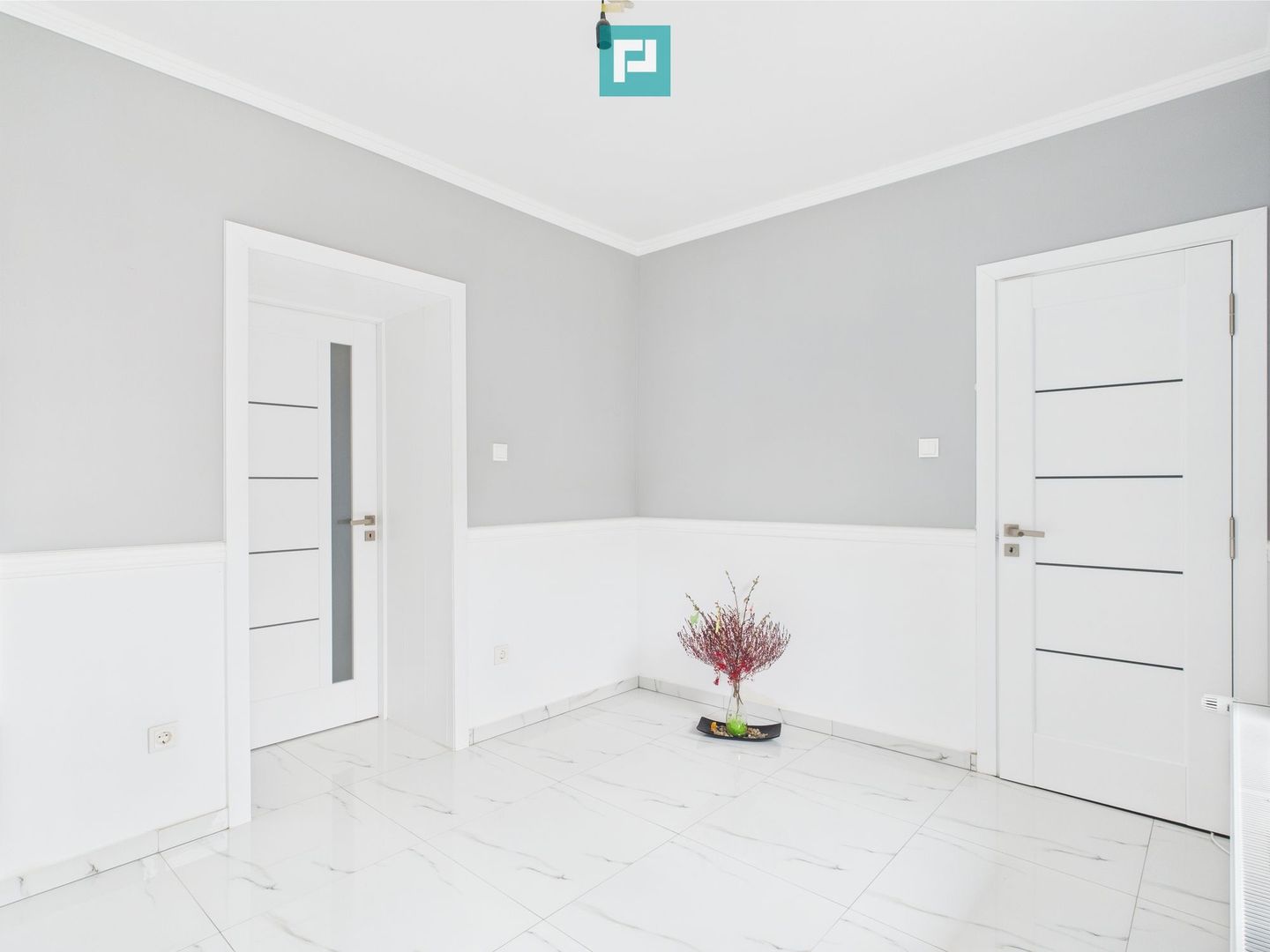 Casă Individuală cu spațiu comercial - Variaș - Poză 4