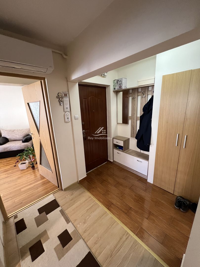 Zona Cireșica/Apartament 3 camere/2băi,balcon,logie,cămară,debara - Poză 2
