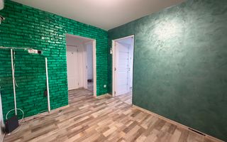 Etaj intermediar. Bloc izolat. Bucatarie inchisa - Poză 8