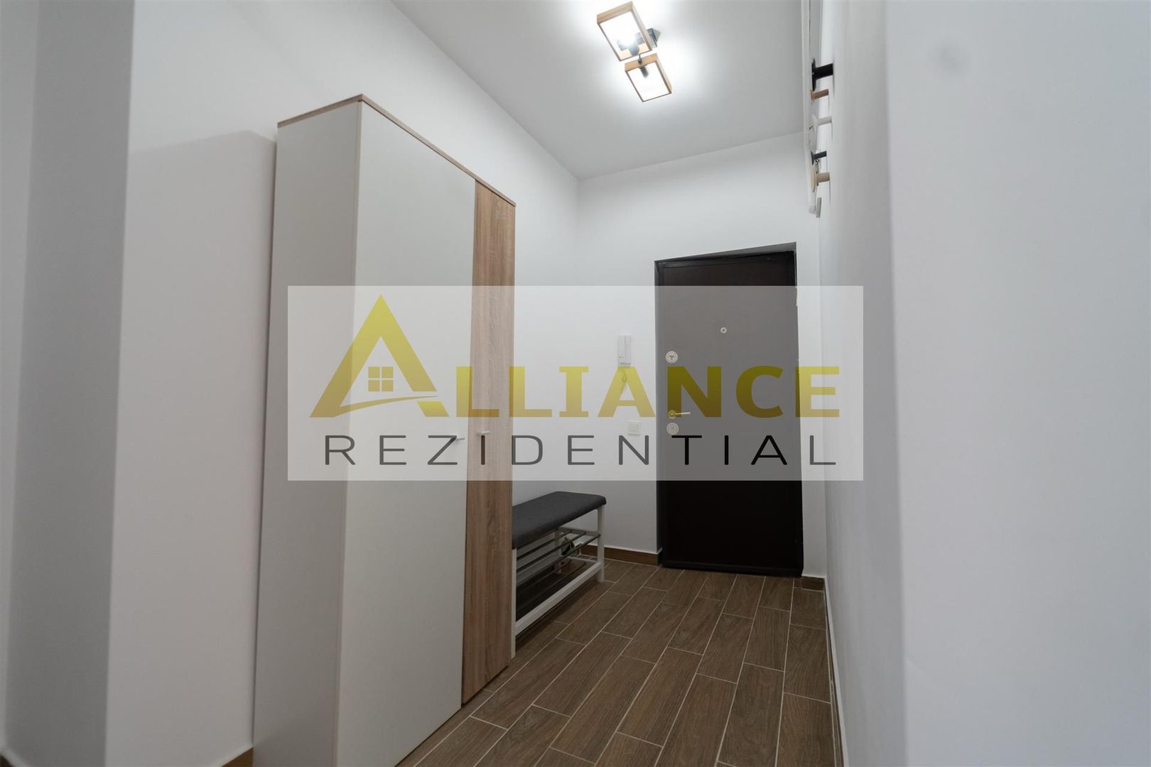 Apartament 2 camere + curte ~ Metrou Berceni - Poză 8