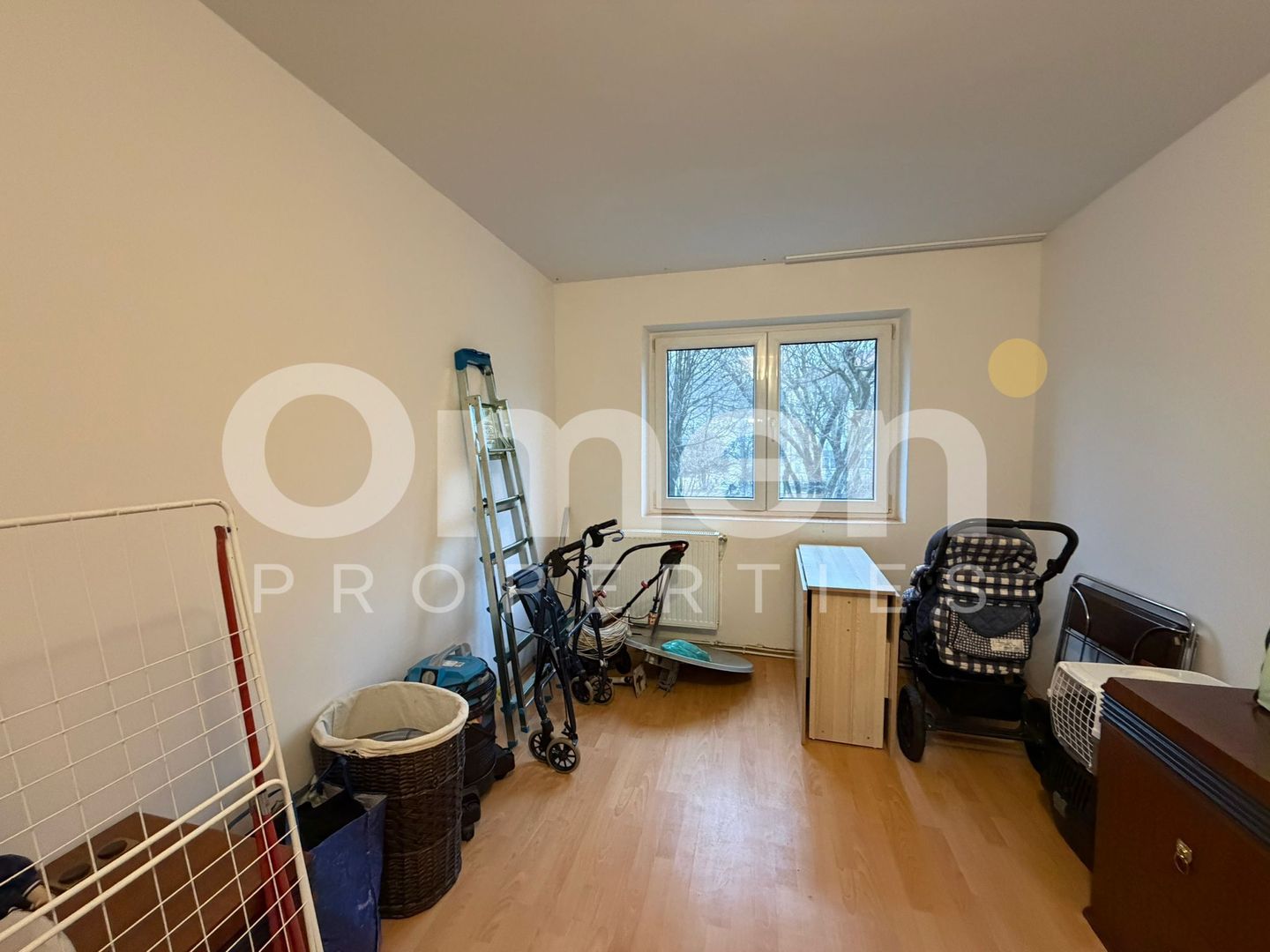 Apartament cu 4 camere, decomandat, etaj intermediar, garaj inclus, Victoriei - Poză 4