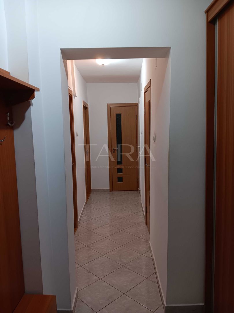 Apartament cu 3 camere decomandate, 2 băi și balcon închis, Zorilor. - Poză 2