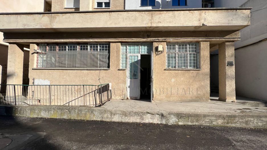 Spatiu Comercial De inchiriat / vanzare - Zona centrala Onesti - Poză 5