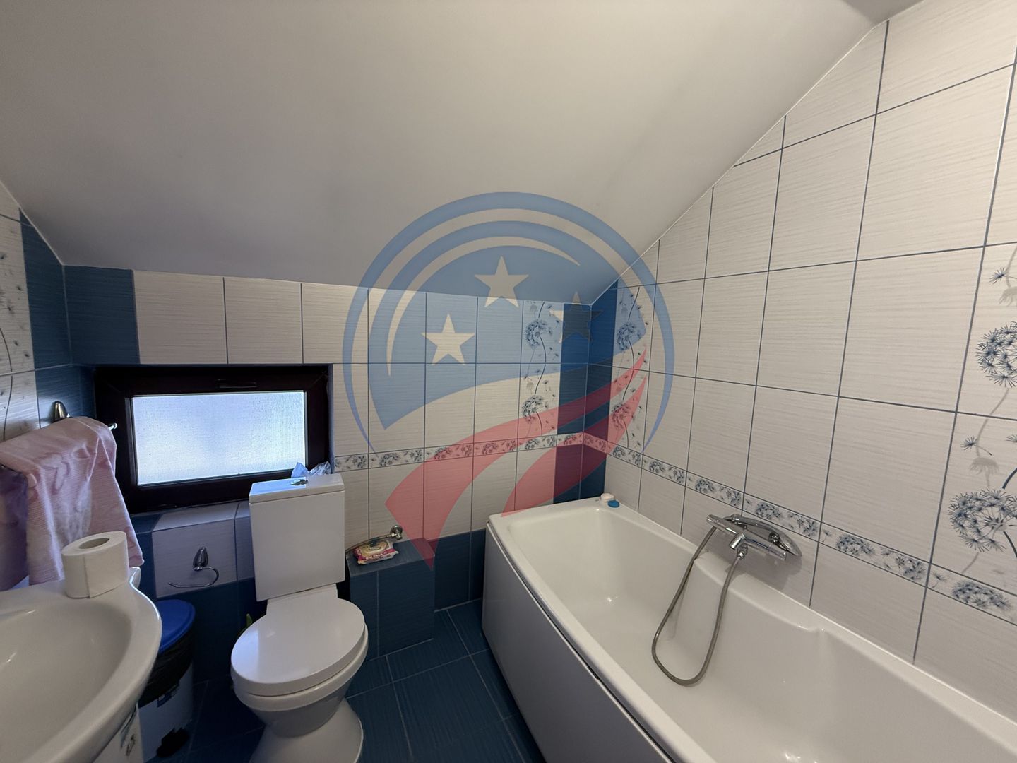 Vilă modernă de vânzare – zona Damila, Craiova - Poză 16