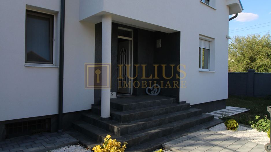 Casa in Blascovici, 5 camere + 3 bai, centrala proprie - Poză 37