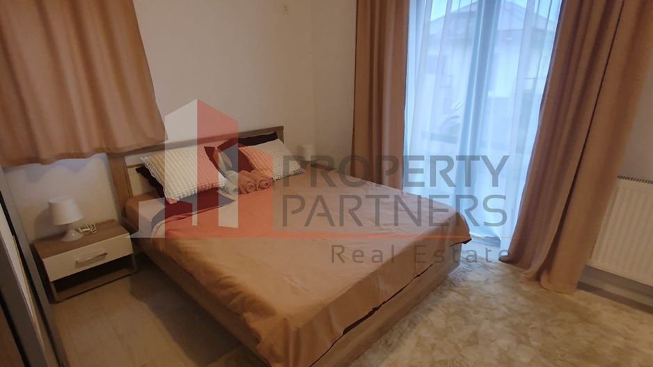 Proprietate pe marginea lacului, vila impresionanta. - Poză 40
