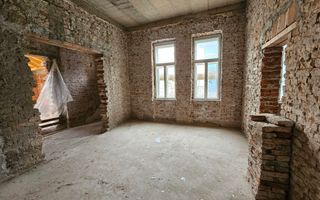 Conac boieresc în zona centrală a municipiului Alba Iulia - Poză 6